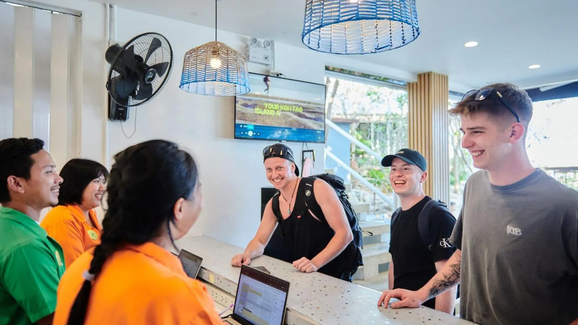 Отель Lub D Koh Tao Tanote Bay