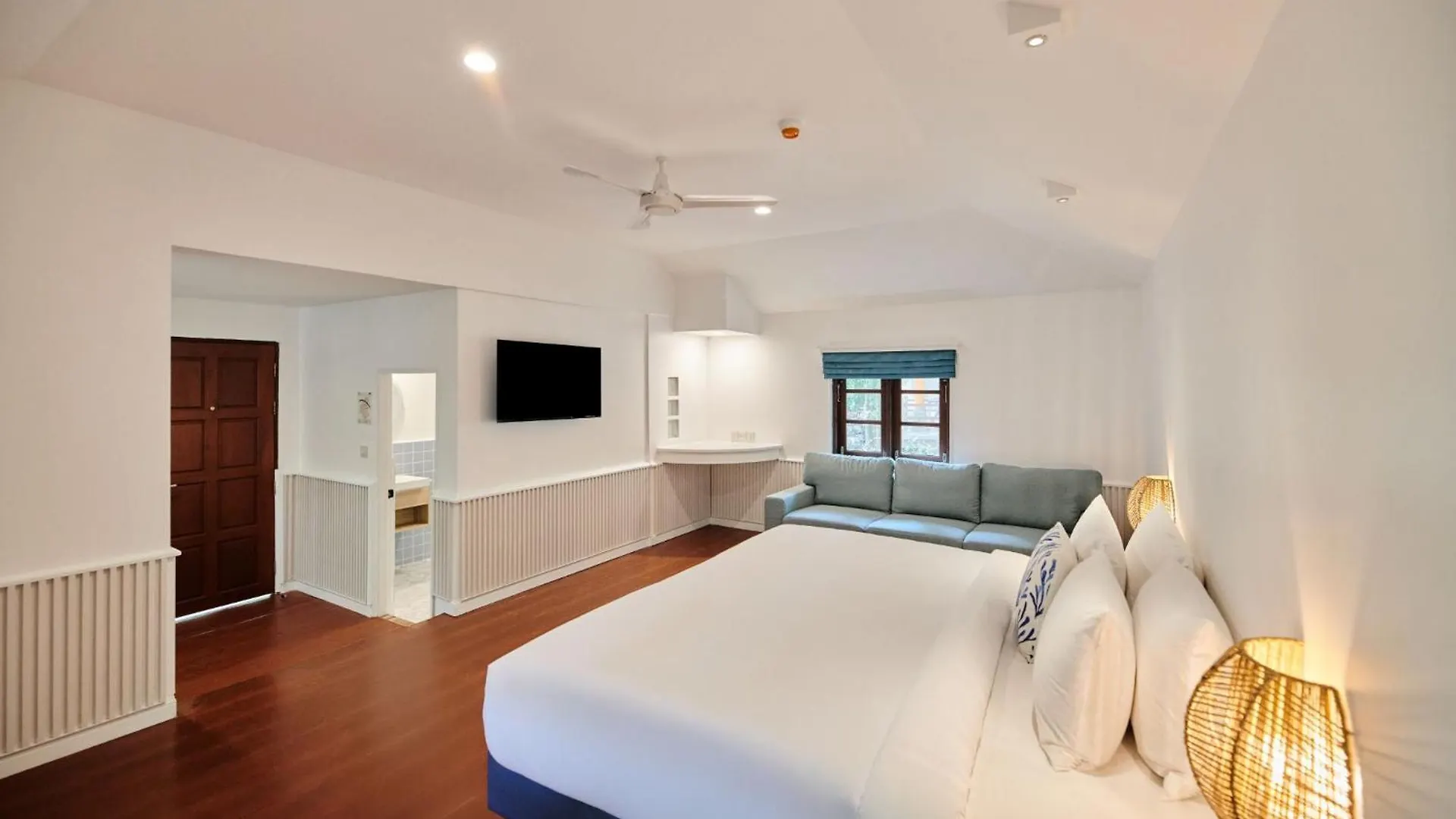 Отель Lub D Koh Tao Tanote Bay Курортный комплекс